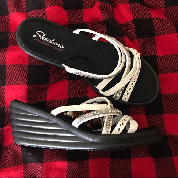 Skechers Memory Foam CALI Strappy Bling Sparkly Wedge Sandals NEW Size 9 39 - Picture 2 of 10
